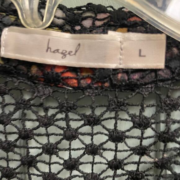 Hazel Size Large Black Floral Loose Fit Lightweight Top Crochet Accent - Picture 3 of 5